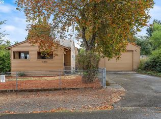 6802 SW 33rd Pl, Portland, OR 97219