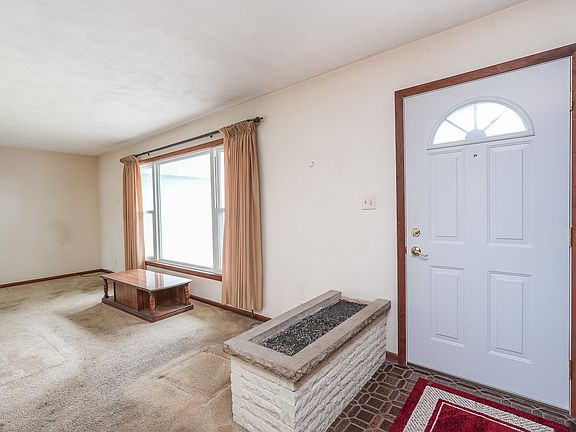 4th image of 8050 N 2000e Rd