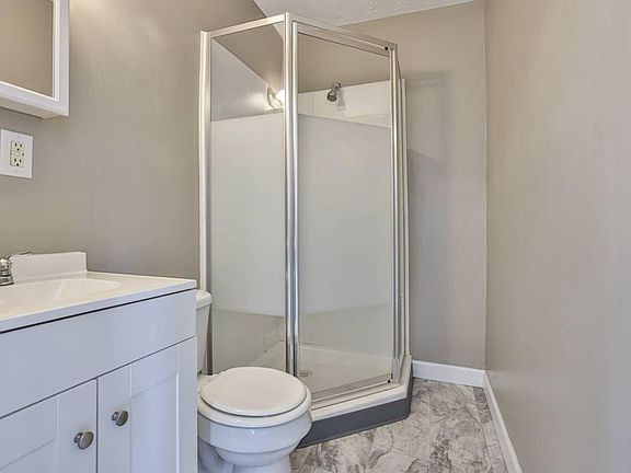 5th image of 22 W 33rd St Unit 2