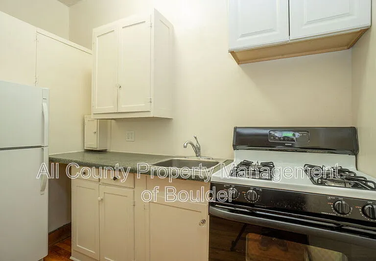 2408 8th St #1 — Photo 11