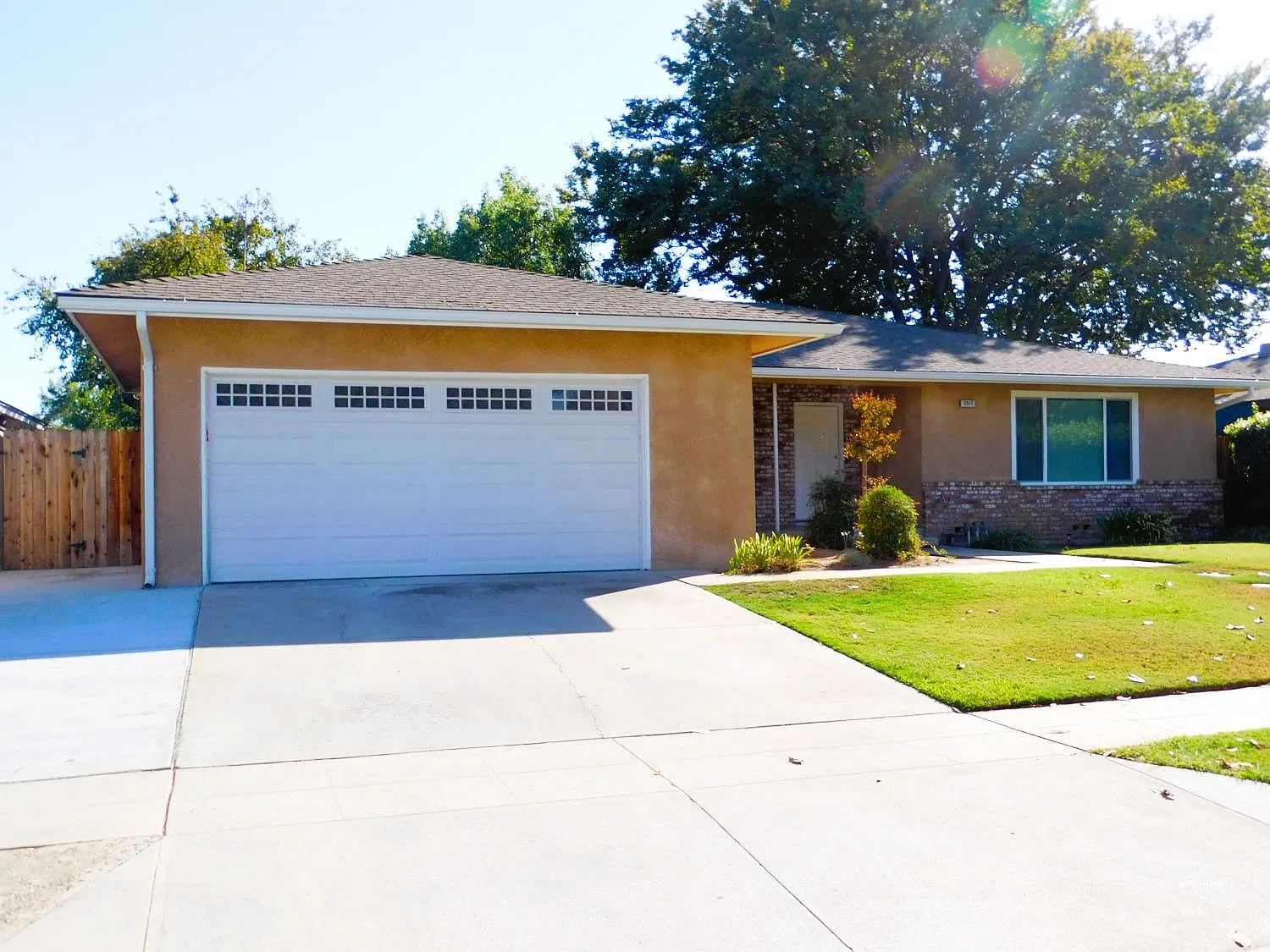 4 bed, 1951 sqft, $2,395 — Photo 1