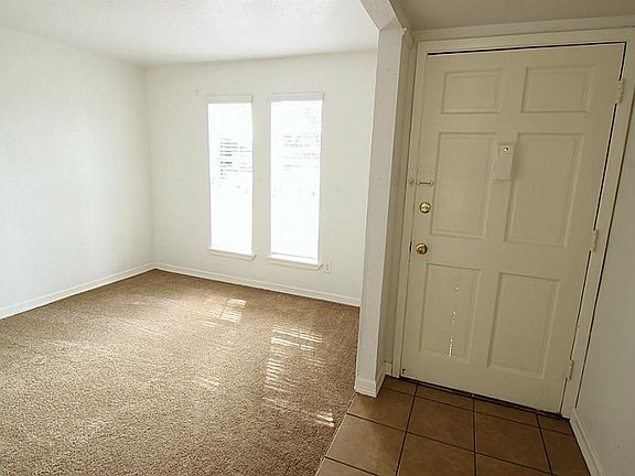 5th image of 9327 Guywood St