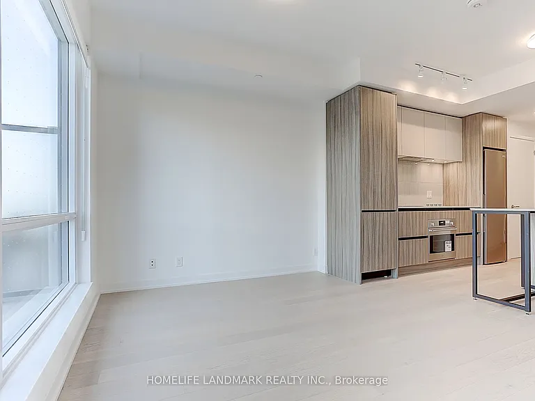 7950 Bathurst St #B-532 — Photo 21