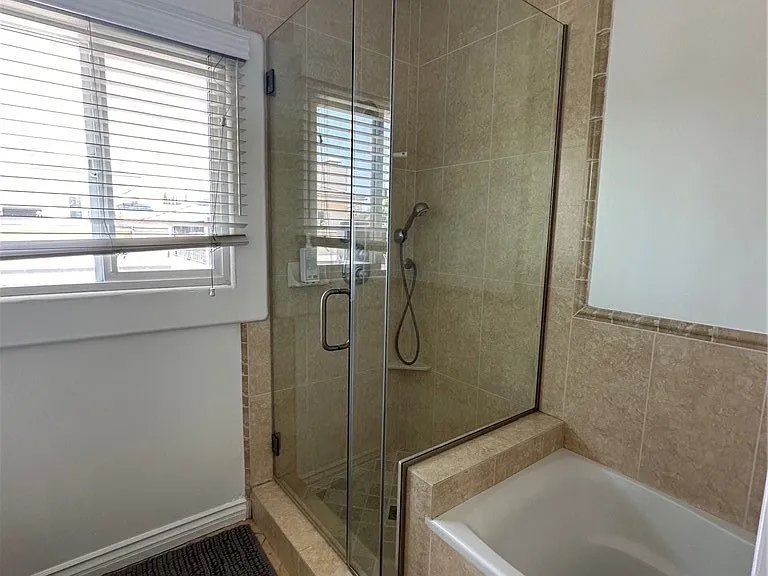 270 E Glenarm St — Photo 22