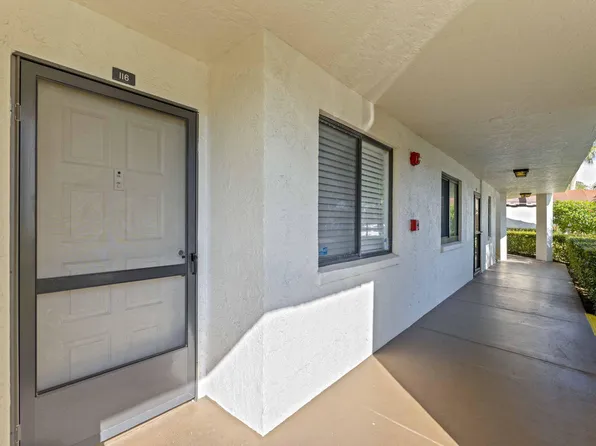 3138 Via Poinciana #116, Lake Worth, FL 33467