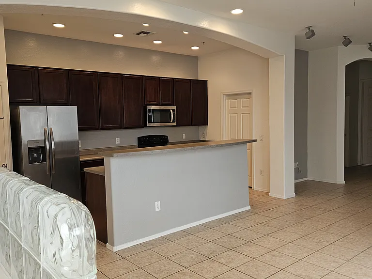 15240 N 142nd Ave #2183 — Photo 5
