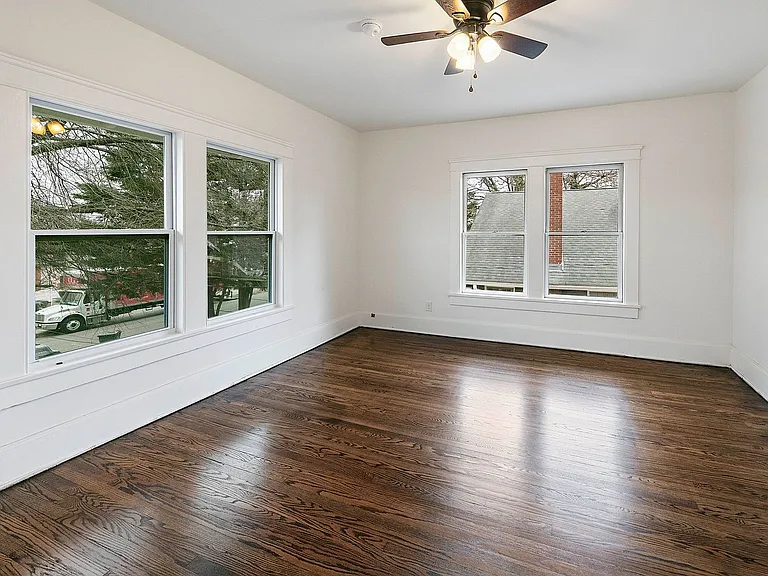 104 E Glenwood Ave — Photo 31