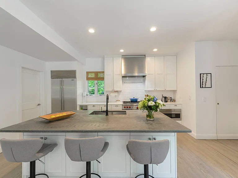 340 Wainscott Harbor Rd — Photo 11