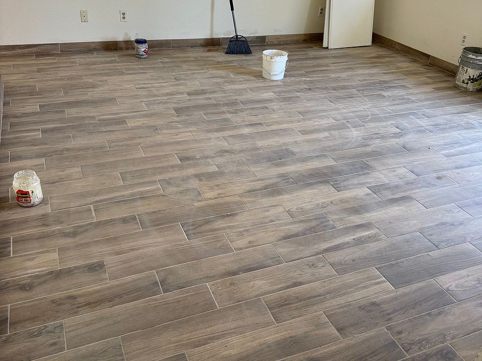1st image of 3021 Alloway Ln APT A