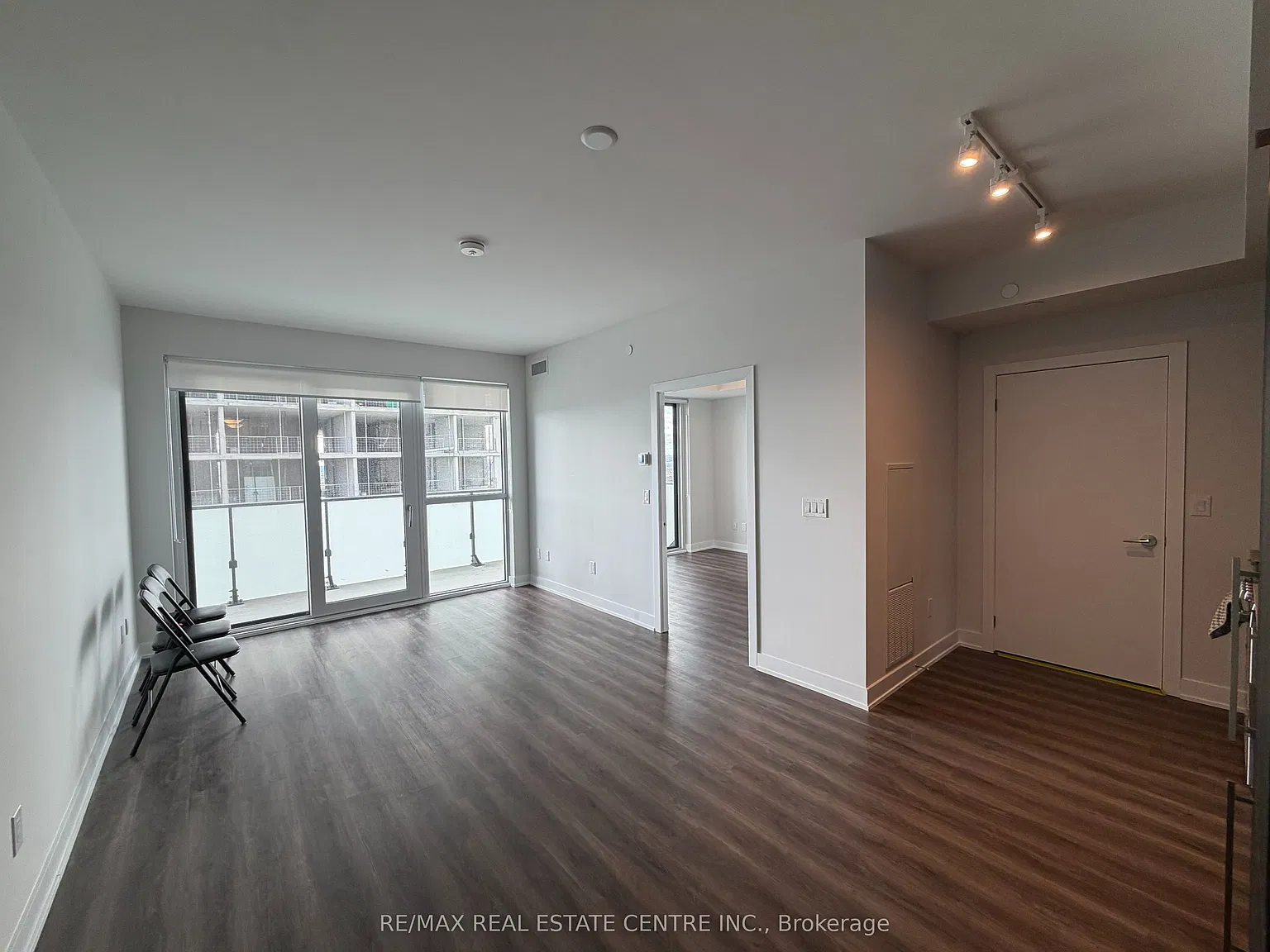 1 bed, $2,050 — Photo 3