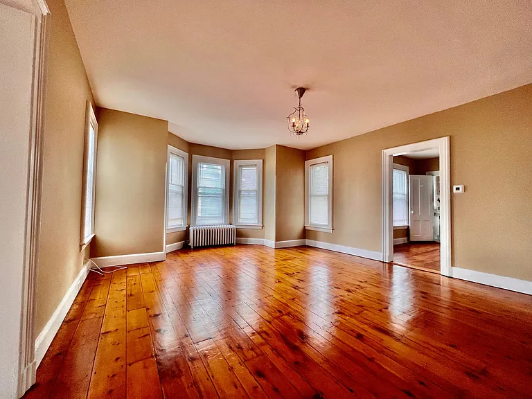 30 Willard St #2 — Photo 5