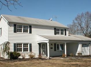 6 Cypress Rd, Somerset, NJ 08873