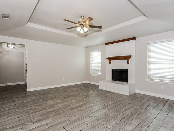 3rd image of 1330 Heather Run Dr