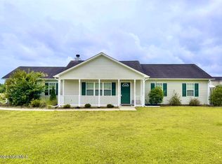 316 Top Knot Rd, Hubert, NC 28539