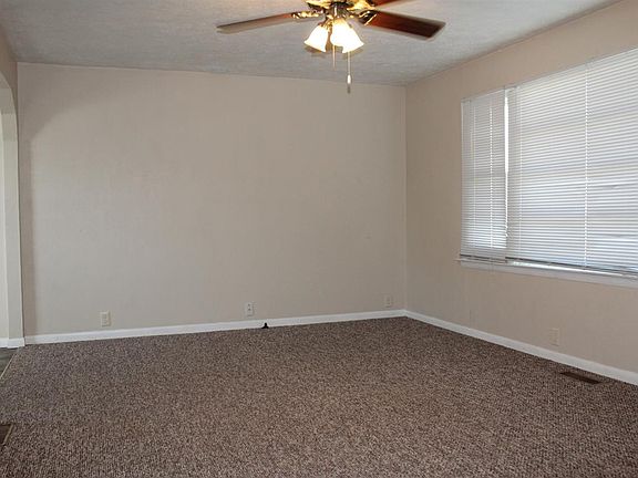 4th image of 1924 F Ave