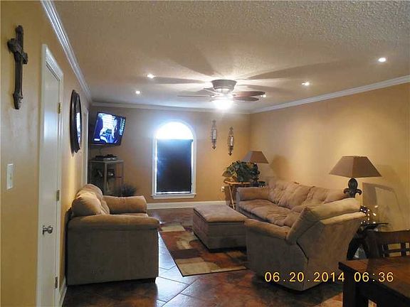 2nd image of 261 Sugarpine Dr