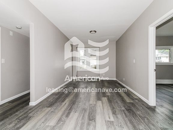 366256_002_living_room_13857374.jpg