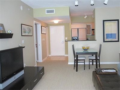 3rd image of 325 Biscayne Blvd #2516