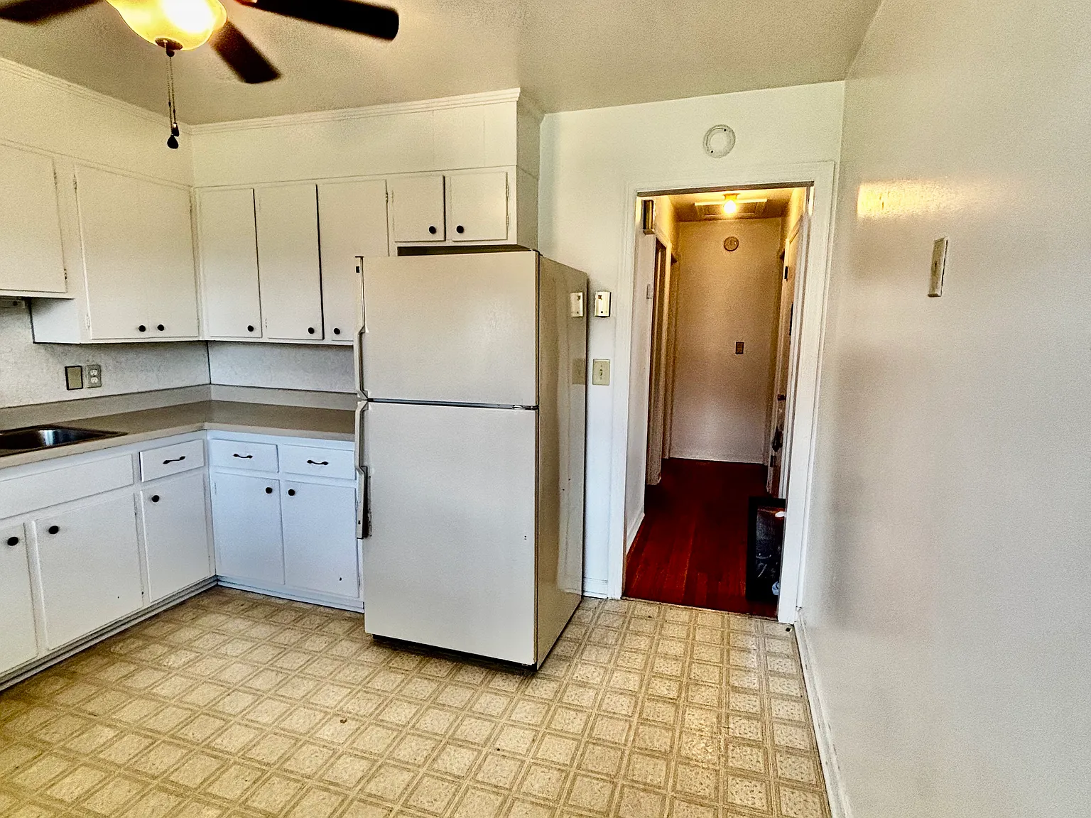 4 bed, $1,675 — Photo 2