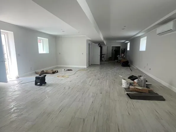 16 Hillcrest Street image 4 of 5