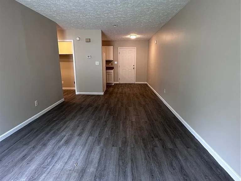 5801 Aftonshire Dr — Photo 4