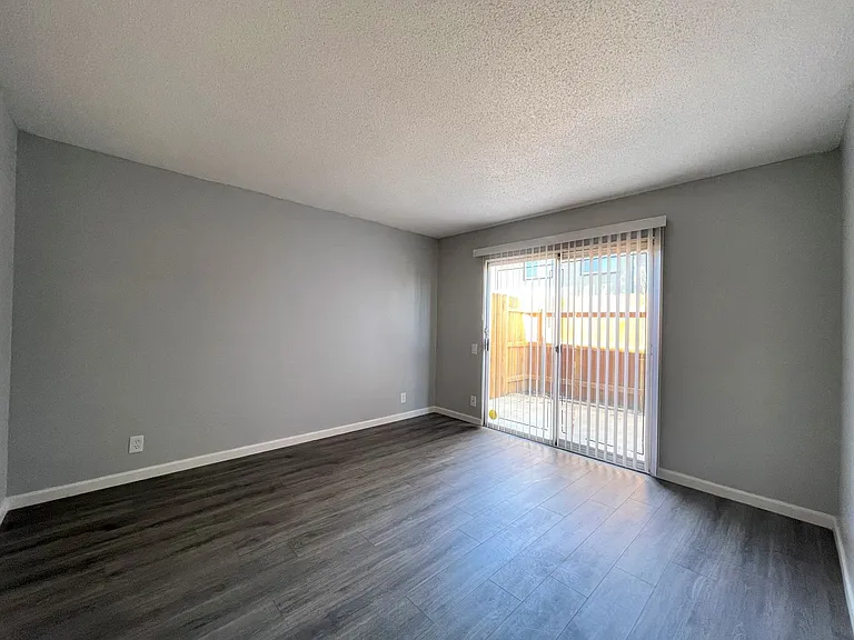 515 Camanche Lane - Summer Gardens Apartments — Photo 46