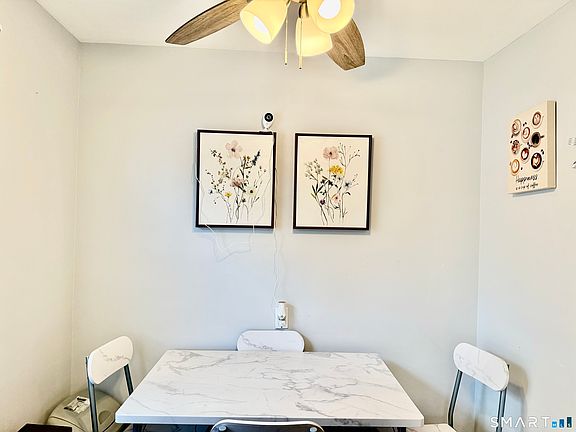 3rd image of 231 Seaton Rd APT 2