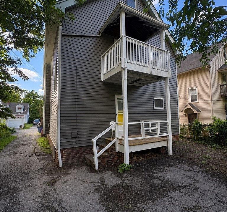 2nd image of 3333 E 146th St