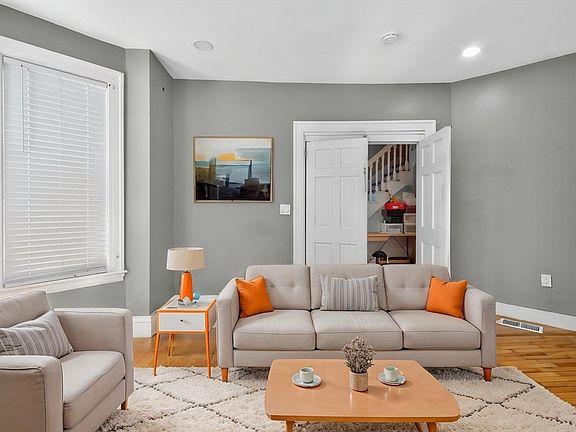 5th image of 21 Montrose St