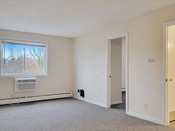4th image of 1250 S Broadway #1