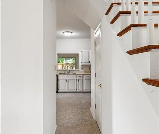 5th image of 1308 Stillwater Court
