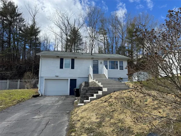 2022 Ford Rd, Endicott, NY 13760