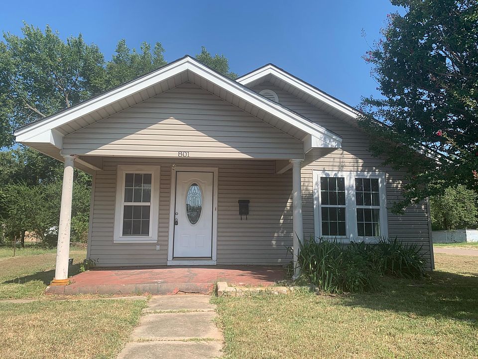 1st image of 801 N Tucker Ave