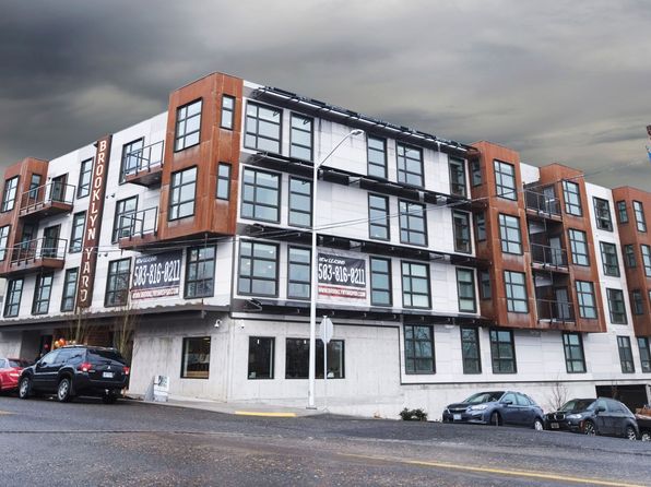 4780 SE Milwaukie Ave #310