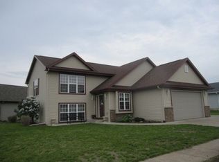 115 Cardinal Ln, Sauk City, WI 53583