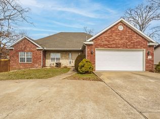 4303 W Olive St, Rogers, AR 72756