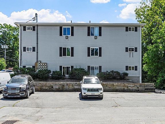 2nd image of 33 Huron St APT 9