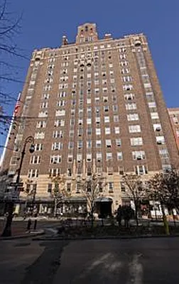 Sold by Douglas Elliman | media 7