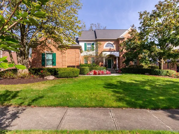 47322 Sunnybrook Ln, Novi, MI 48374