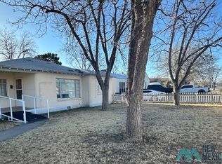 402 S Ash St, Carlsbad, NM 88220