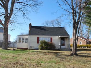 8 Grandview St, New Britain, CT 06053