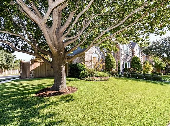 2nd image of 5953 Temple Dr
