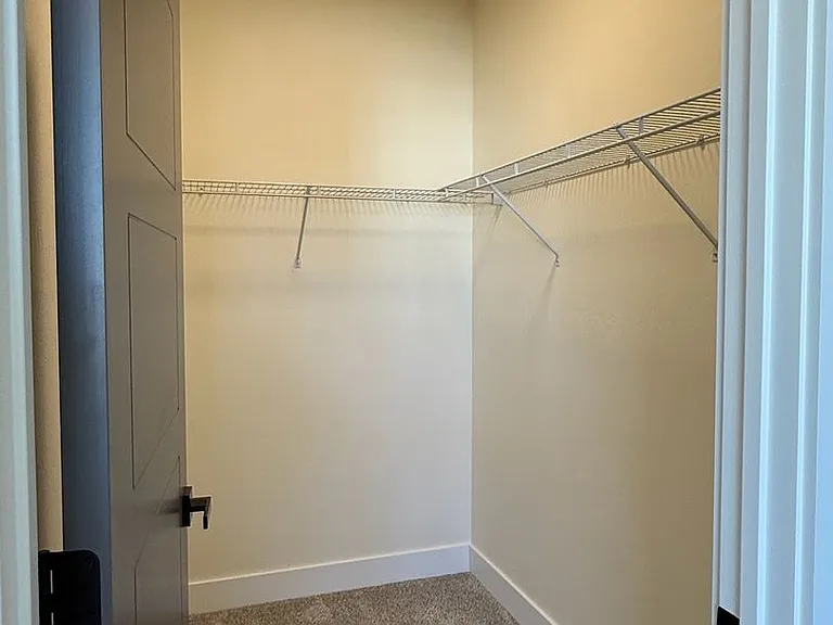 707 Victory Ln — Photo 11