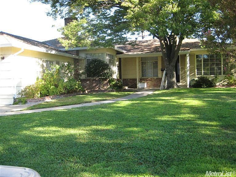1st image of 3009 Hampshire Dr