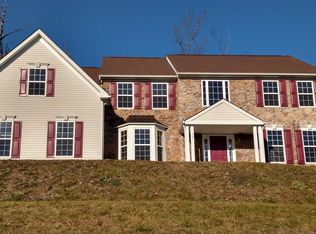 112 Outlook Ct, East Stroudsburg, PA 18302
