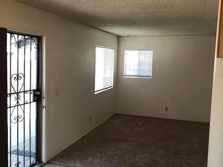 3313 Island Ave — Photo 2
