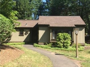 595 Heritage Vlg #B, Southbury, CT 06488