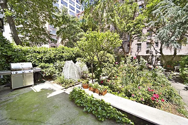 Rented by Town Residential | media 19