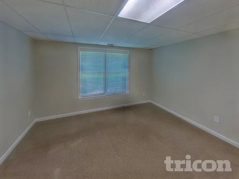 2205 Washington Dr — Photo 14