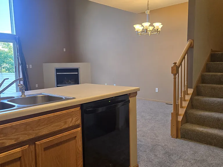 6869 Meadow Grass Ln S — Photo 10